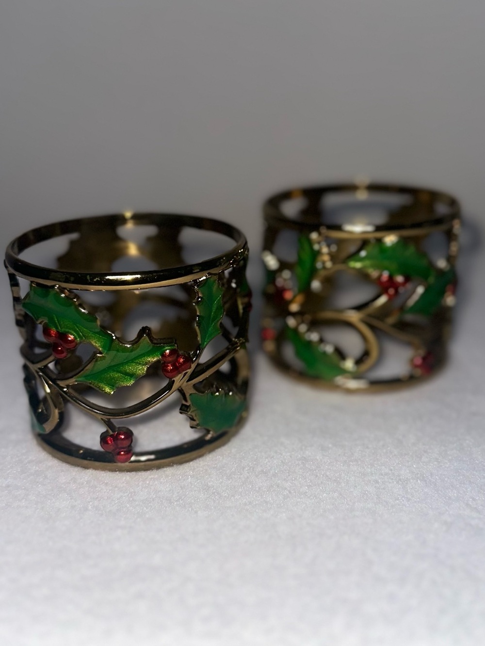 Lenox Holiday Holly & Berries Gold Tone Metal Napkin Rings – Set of 2